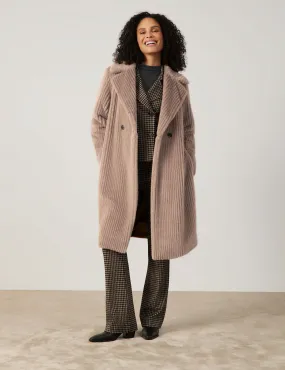 Cosy coat with a waist belt