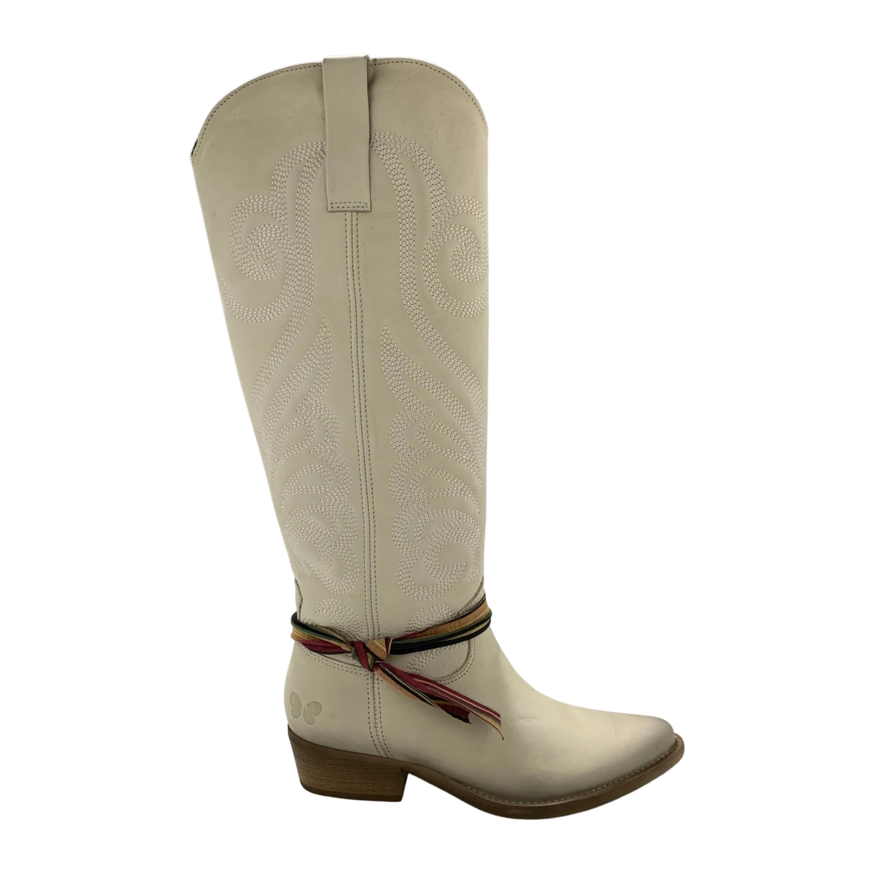 FE559 Off White Cowboy Boot