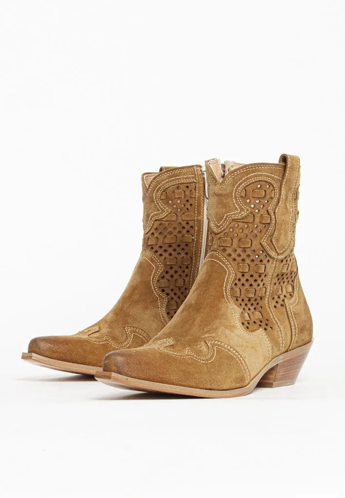 Filuca Suede Western Ankle Boot Cognac