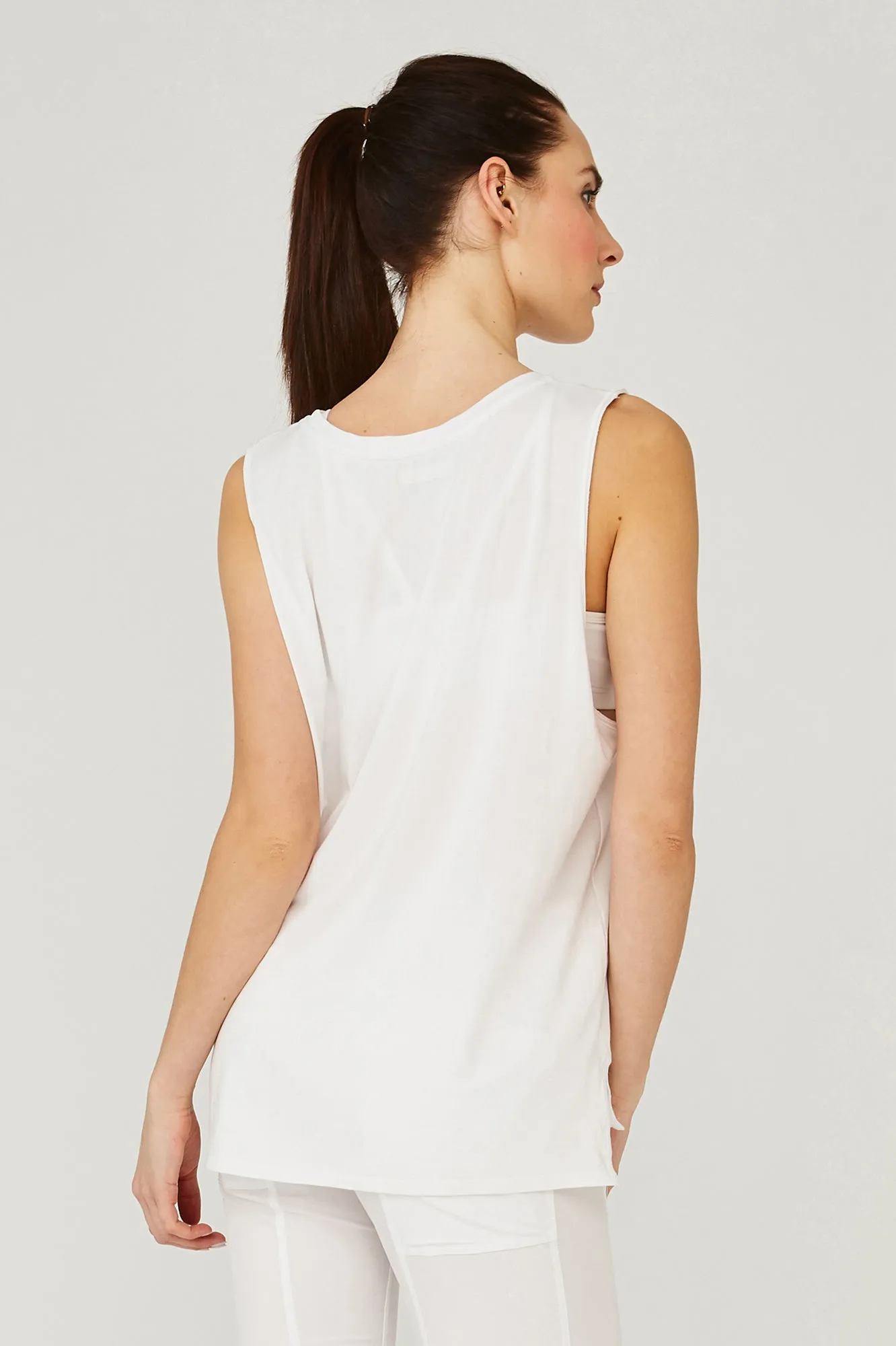 LIJA Muscle Tee