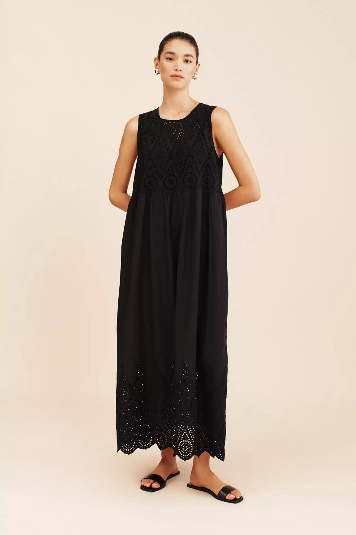 LOUISA SHIFT DRESS - BLACK