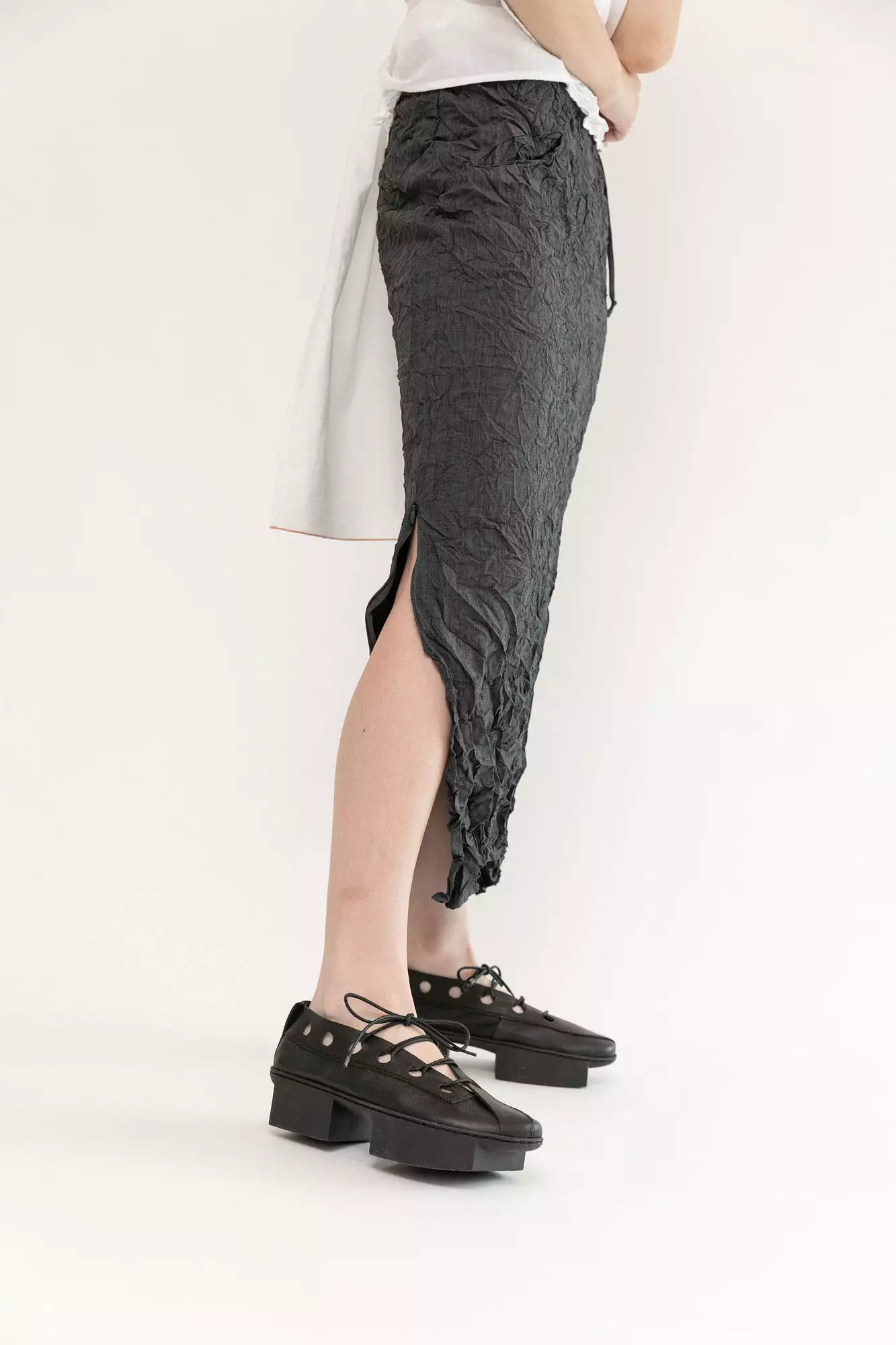 Moth Convertible Column Skirt | Charcoal