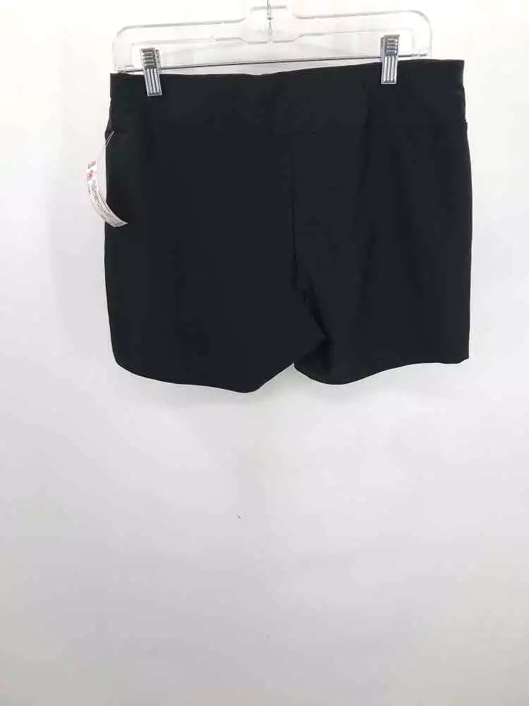 Pre-Owned Tzu Tzu Black Size Large Athletic Shorts