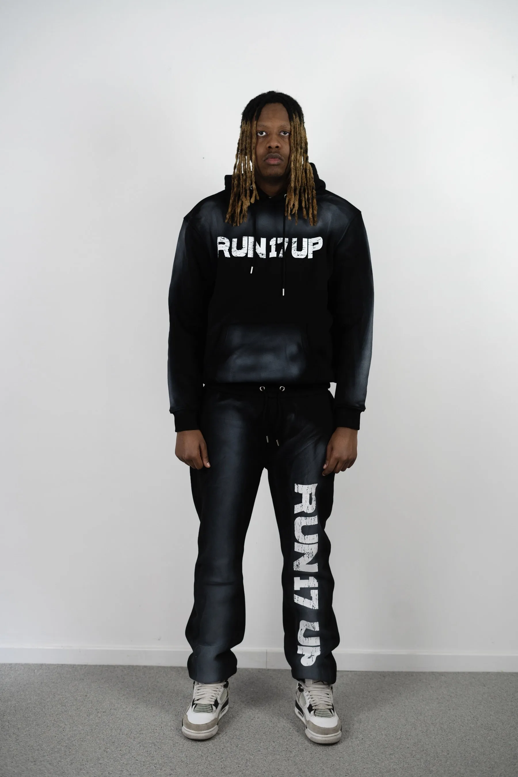 Run 17 Up Black Spray Print Pants