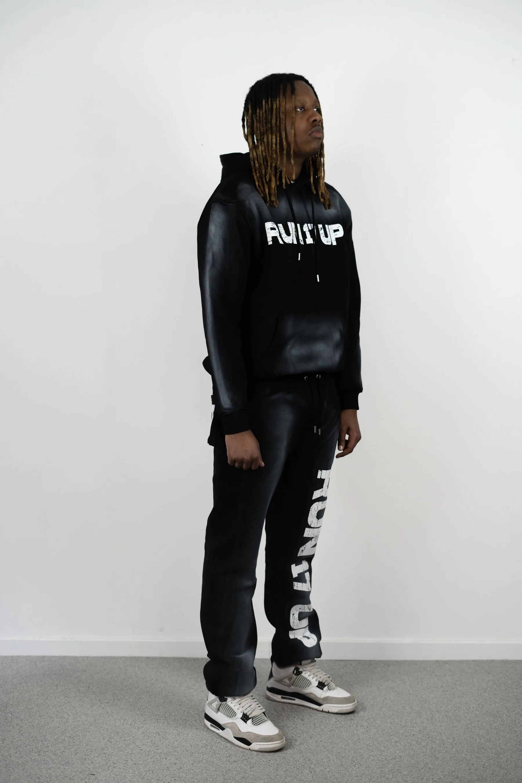 Run 17 Up Black Spray Print Pants