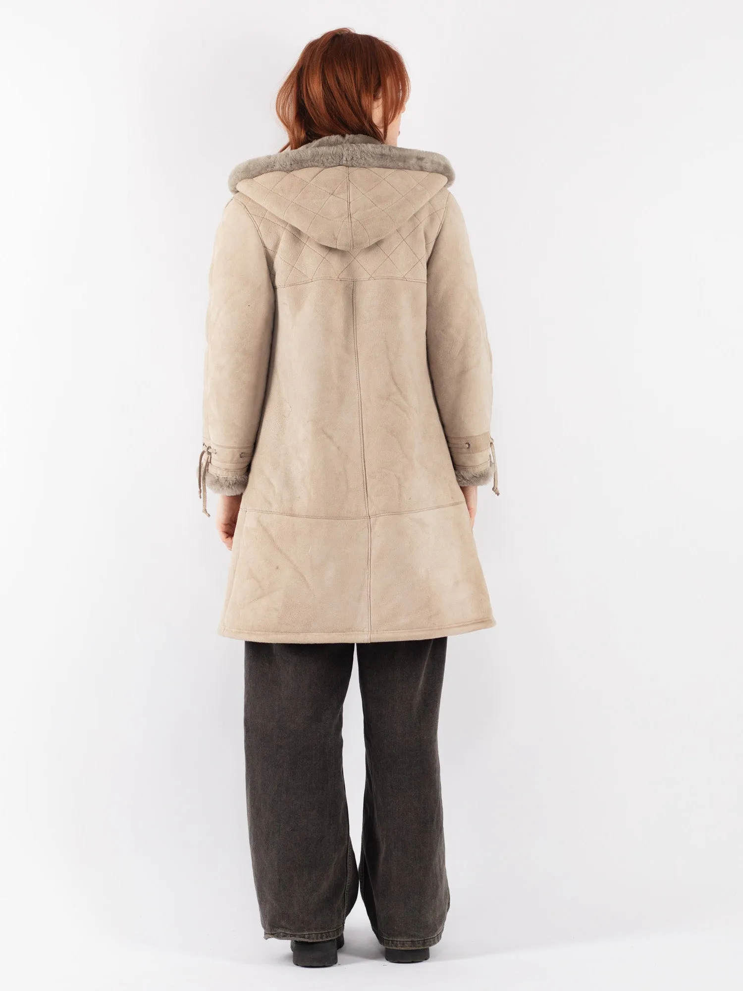 Vintage 80's Women Hooded Sheepskin Coat in Beige