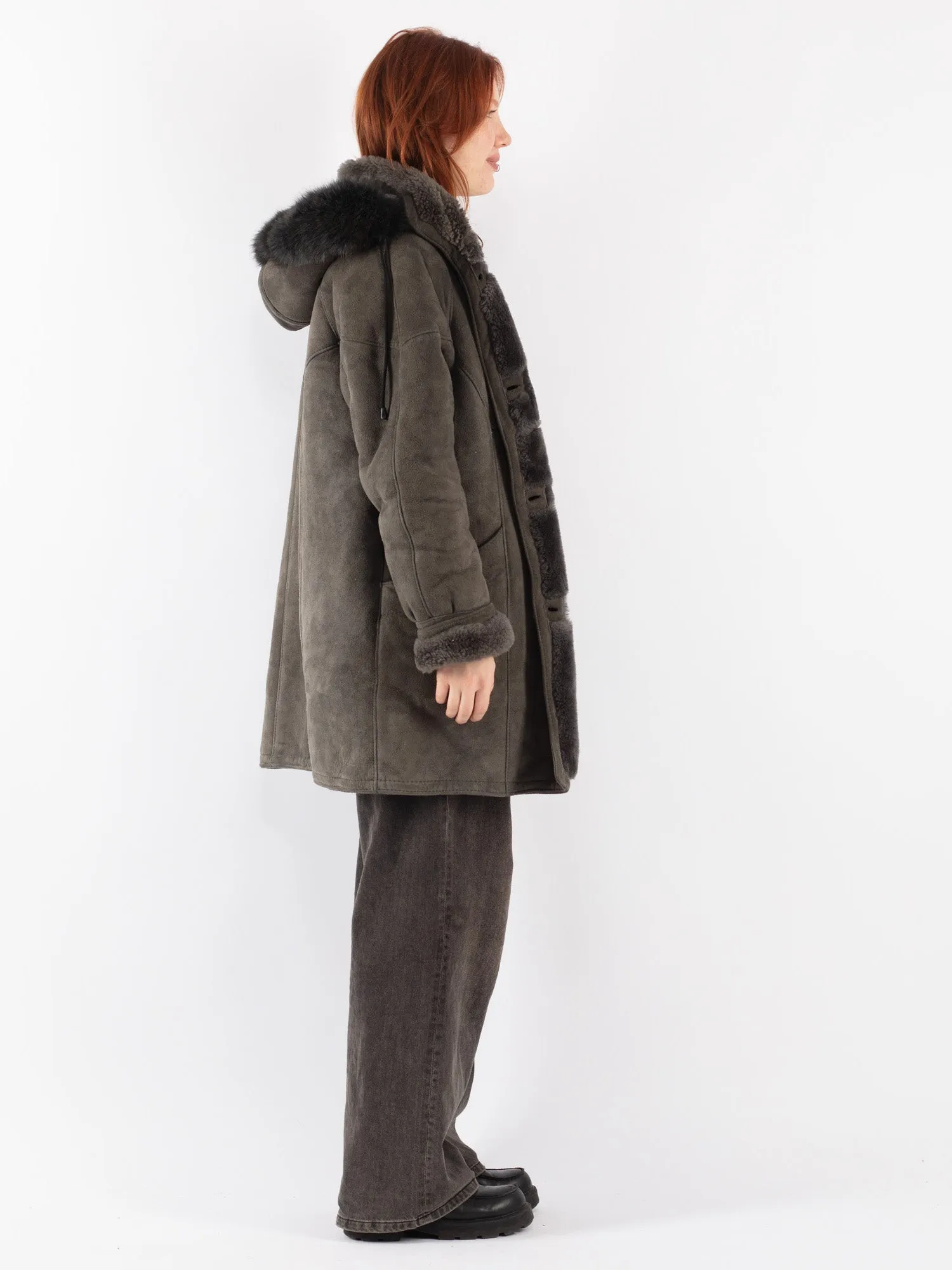 Vintage 80's Women Hooded Sheepskin Coat in Gray