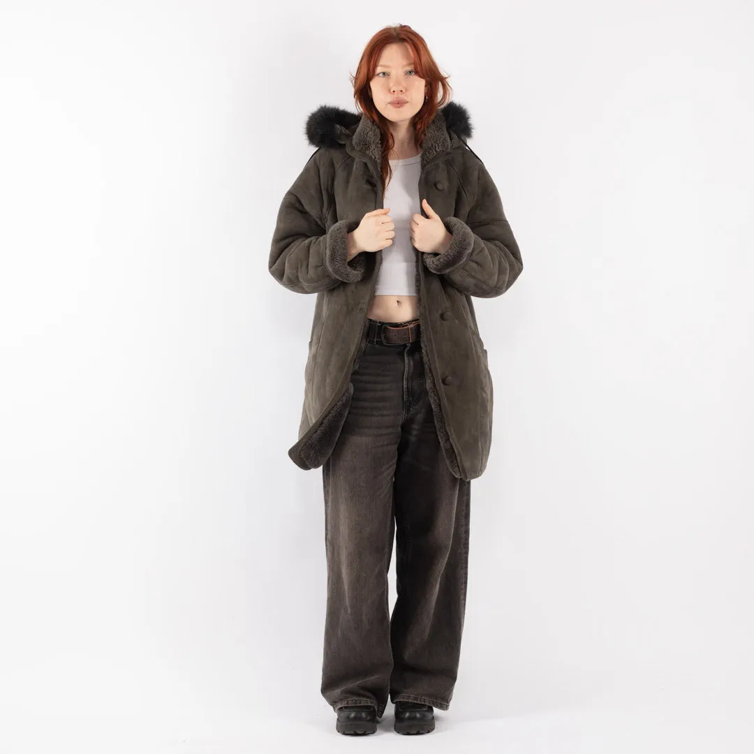 Vintage 80's Women Hooded Sheepskin Coat in Gray