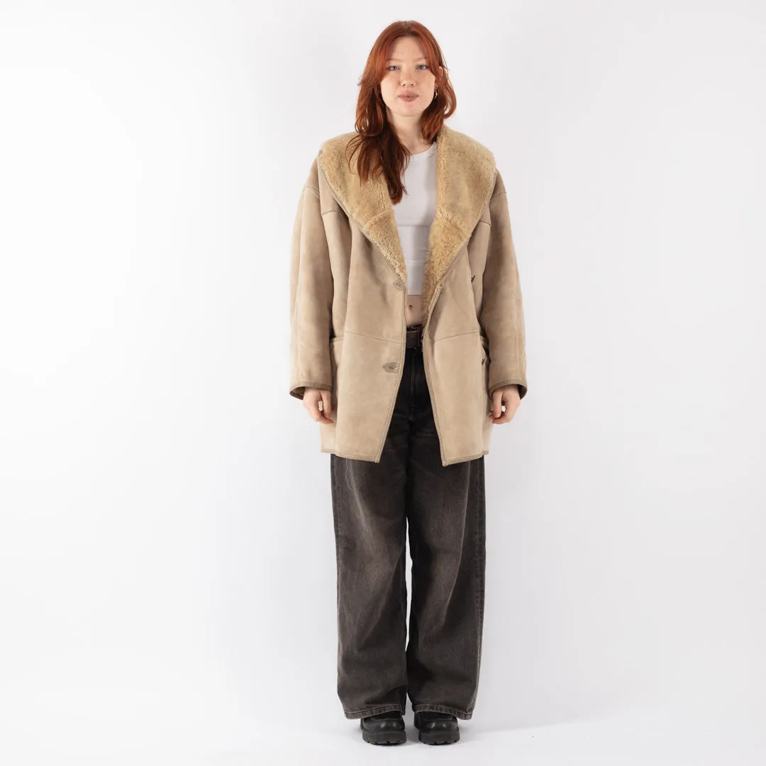 Vintage 80's Women Oversized Sheepskin Coat in Beige