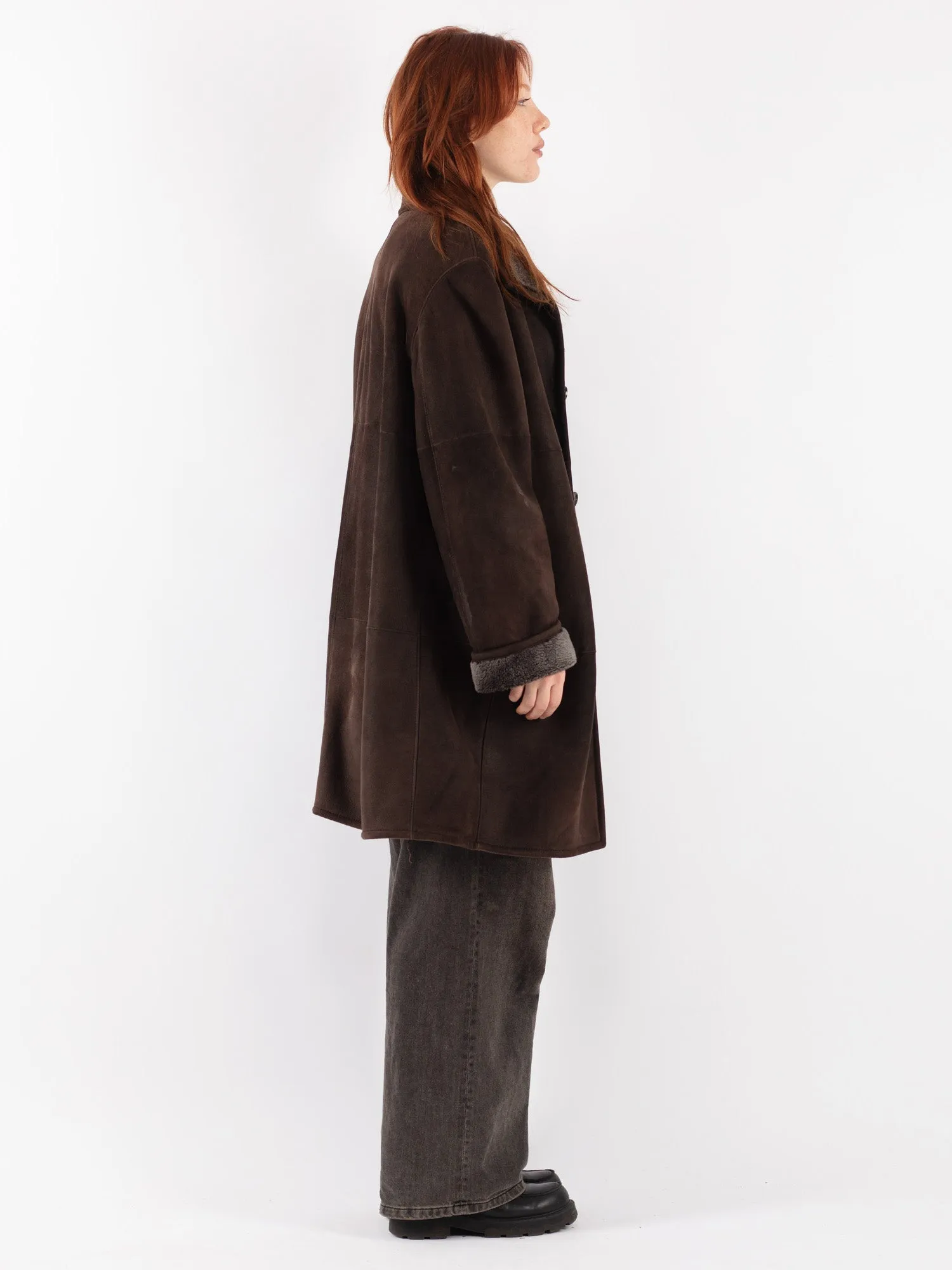 Vintage 90's Women Oversized Sheepskin Coat in Brown