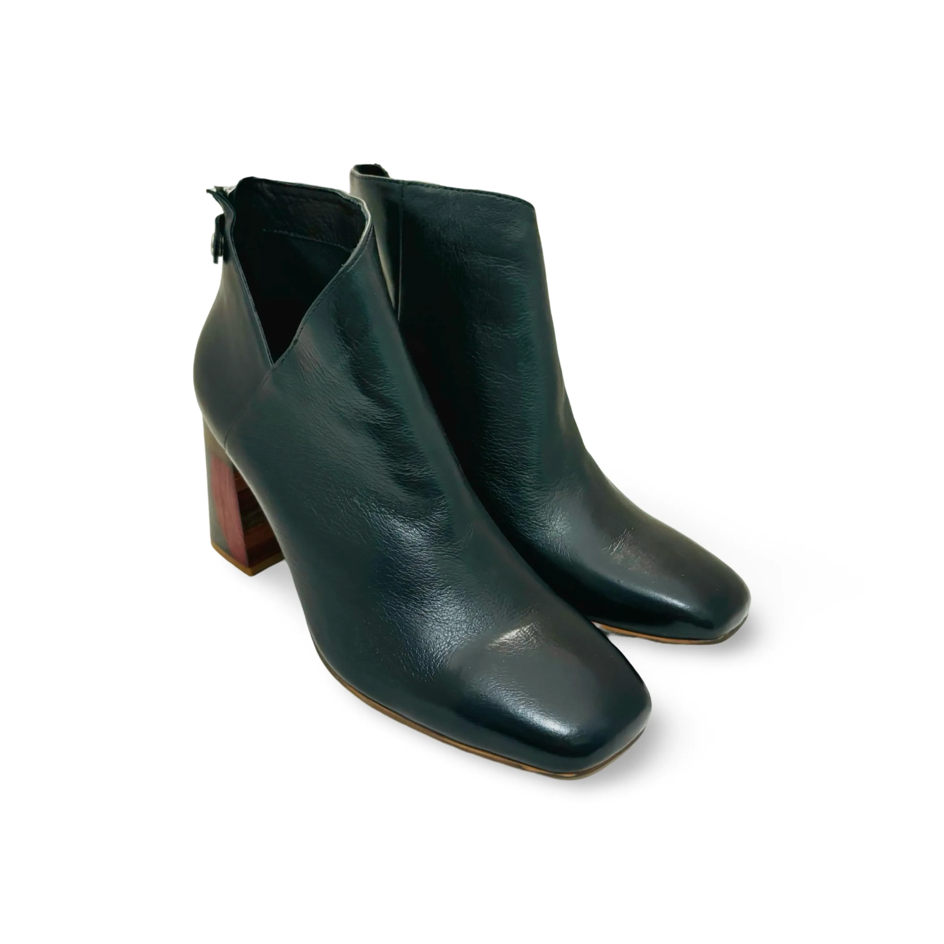 Yolly Black Leather Boot