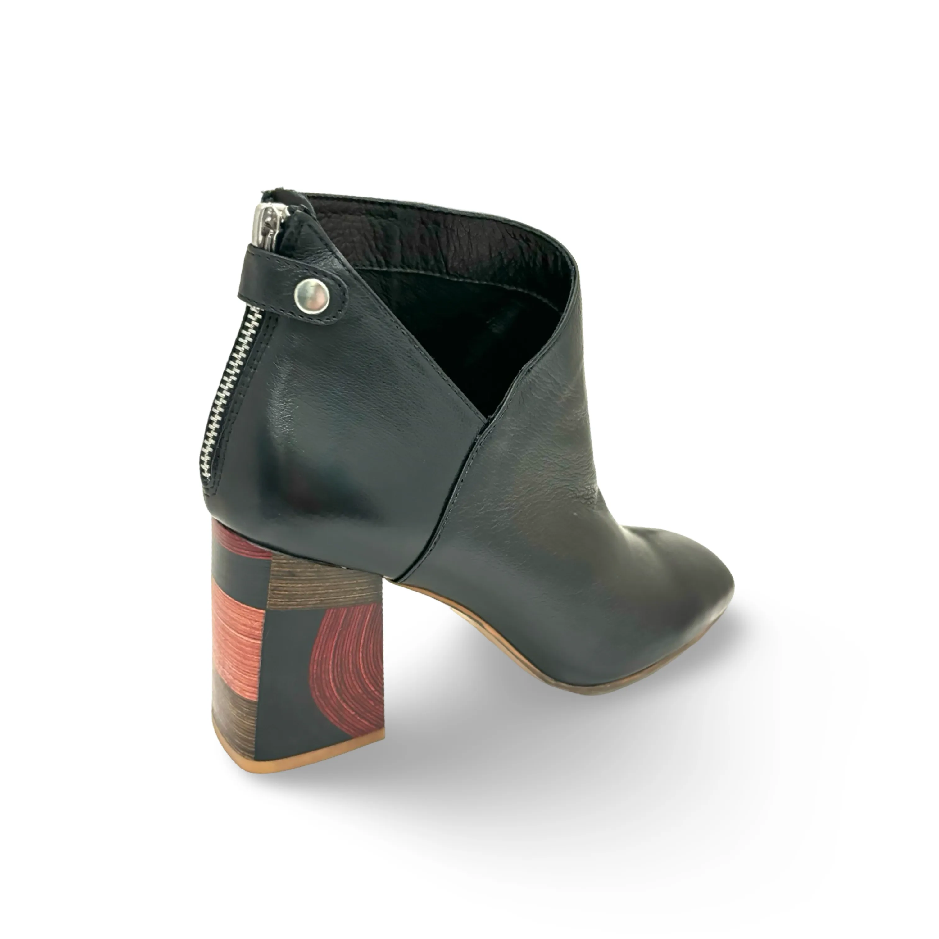 Yolly Black Leather Boot